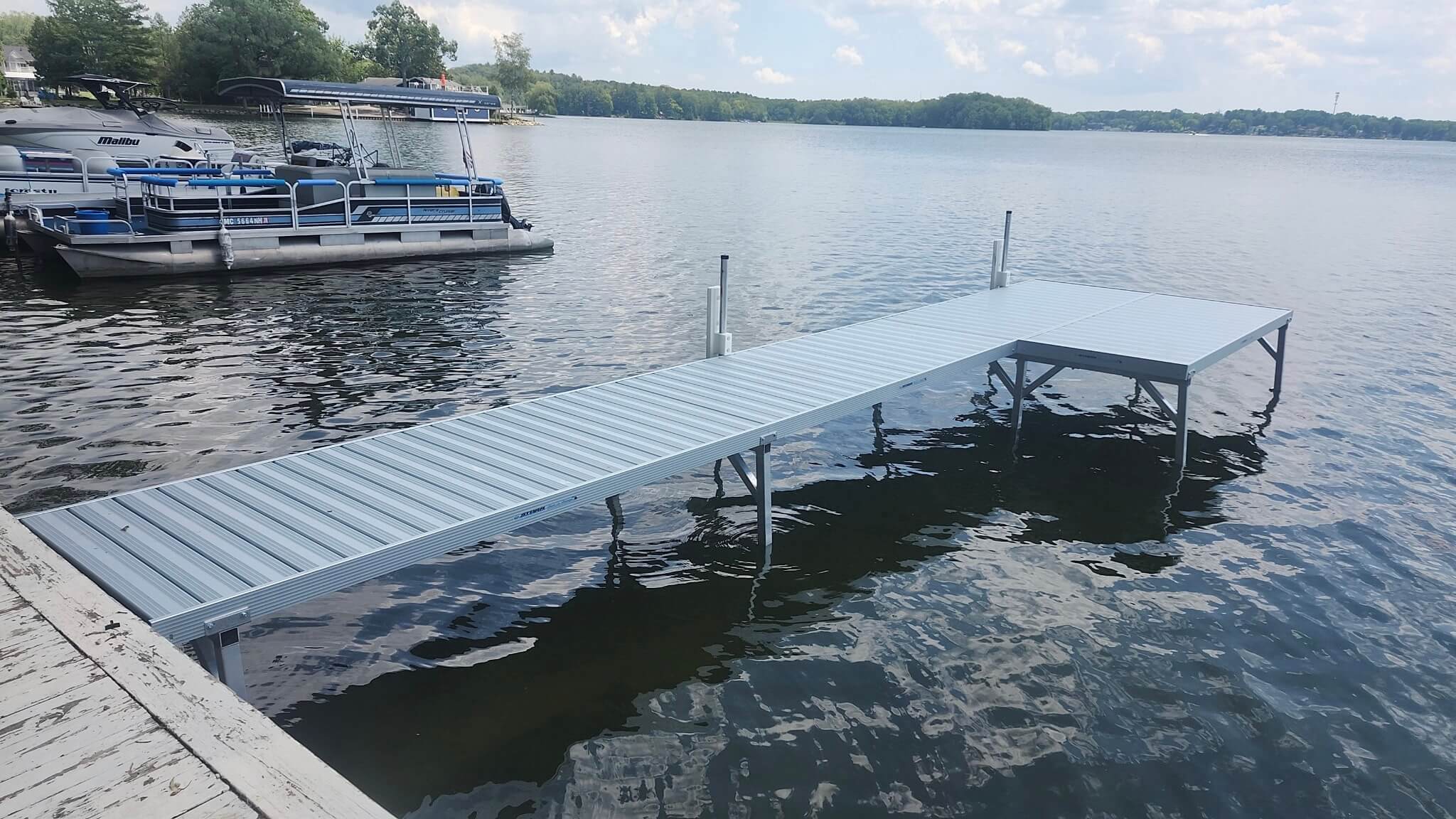 Boat Lift & Dock Construction near Commerce Township, MI | Diversified Docks - DivDocks3
