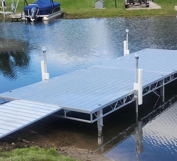 Boat Lift & Dock Construction near Commerce Township, MI | Diversified Docks - DivDocks4